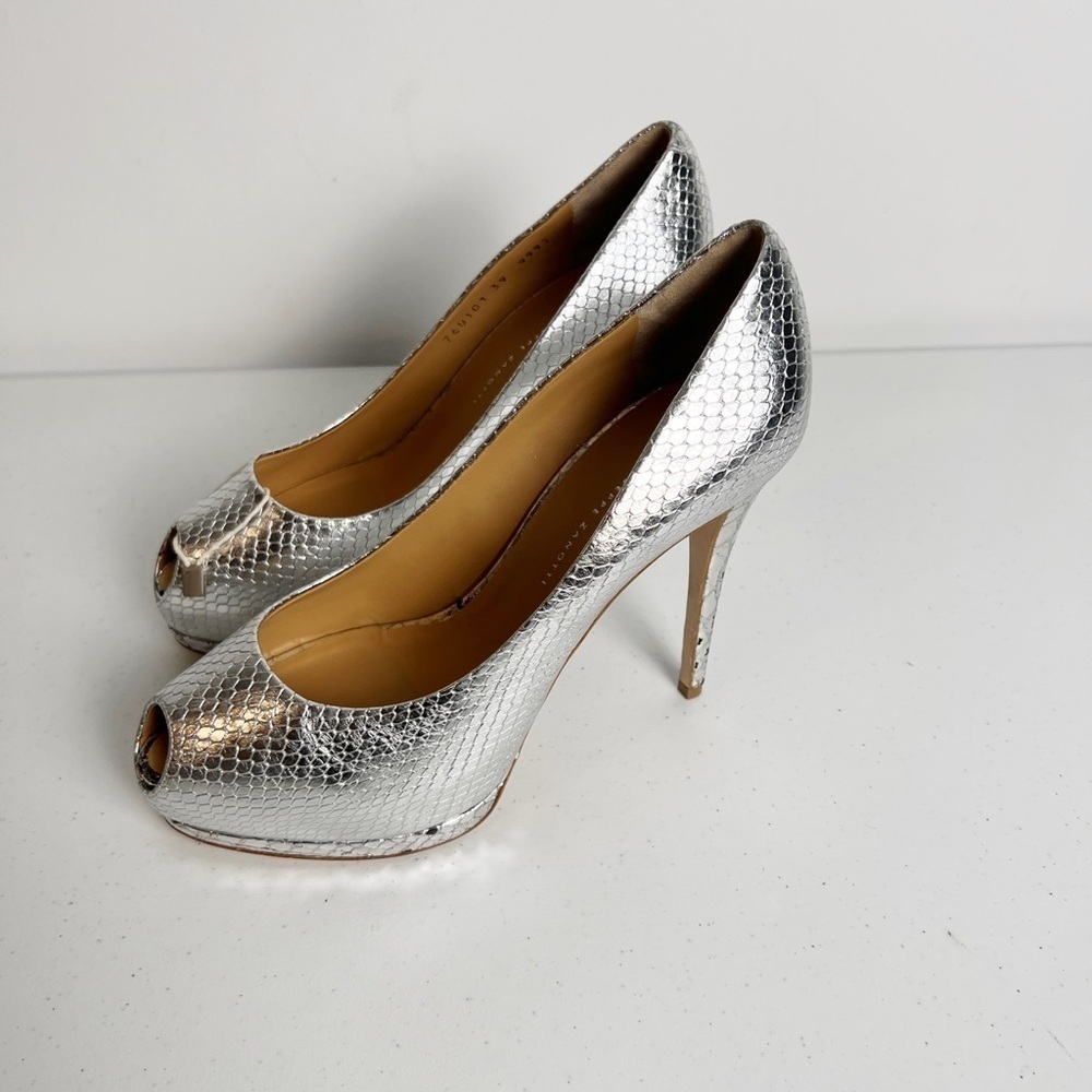 Giuseppe Zanotti Sharon metallic peep-toe pumps - Picture 10 of 10